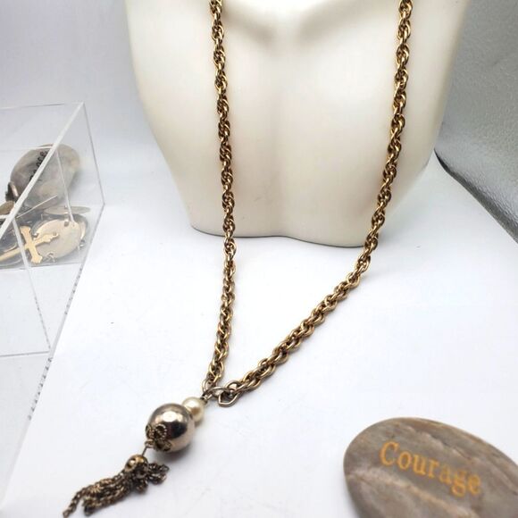 DungeonĀ Chain ornateāball beadedā tassel necklace - Picture 1 of 3